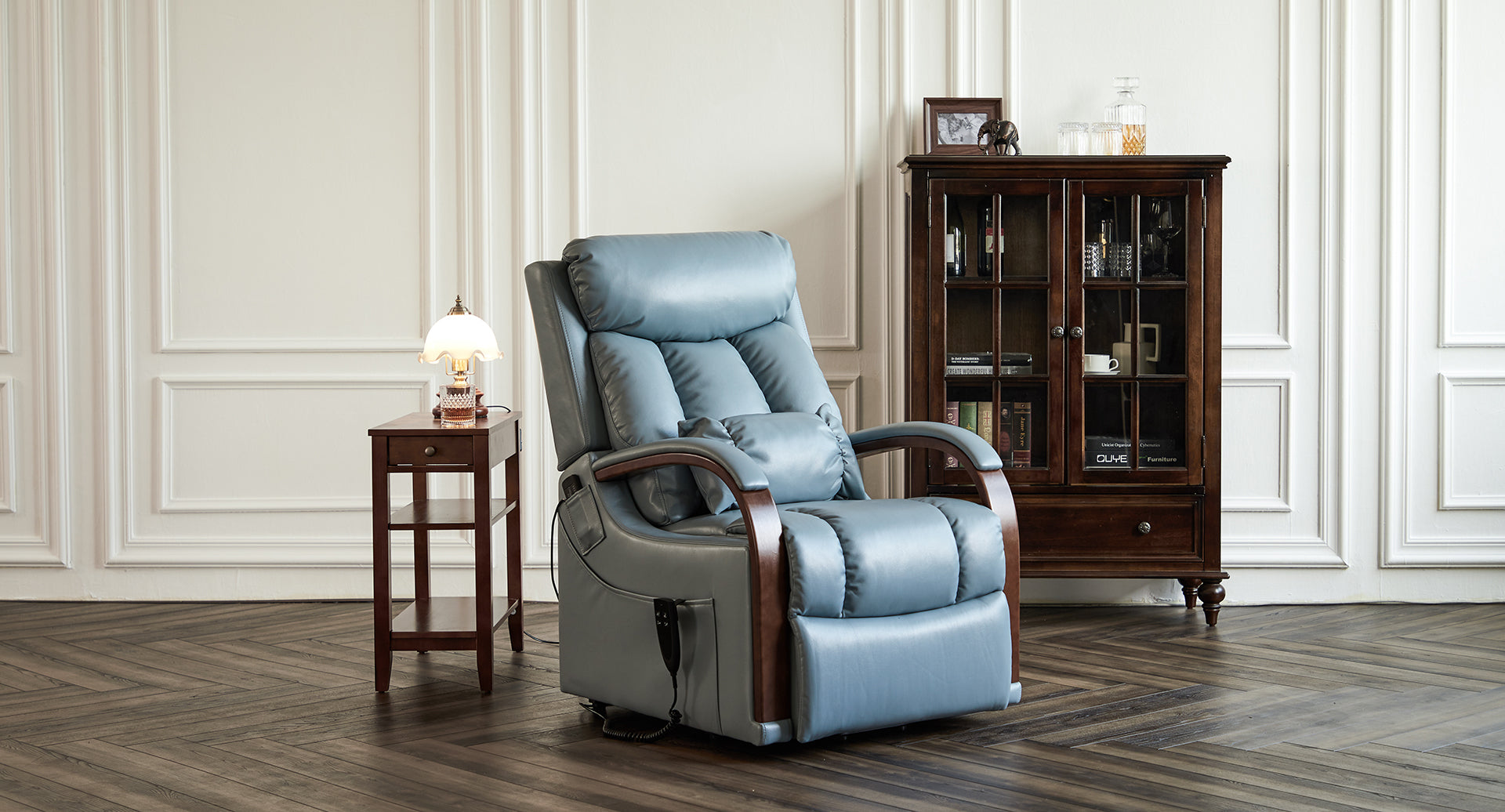 9185 Small Power Lift Recliner – Dual Motor, Lay Flat, Heat & Massage