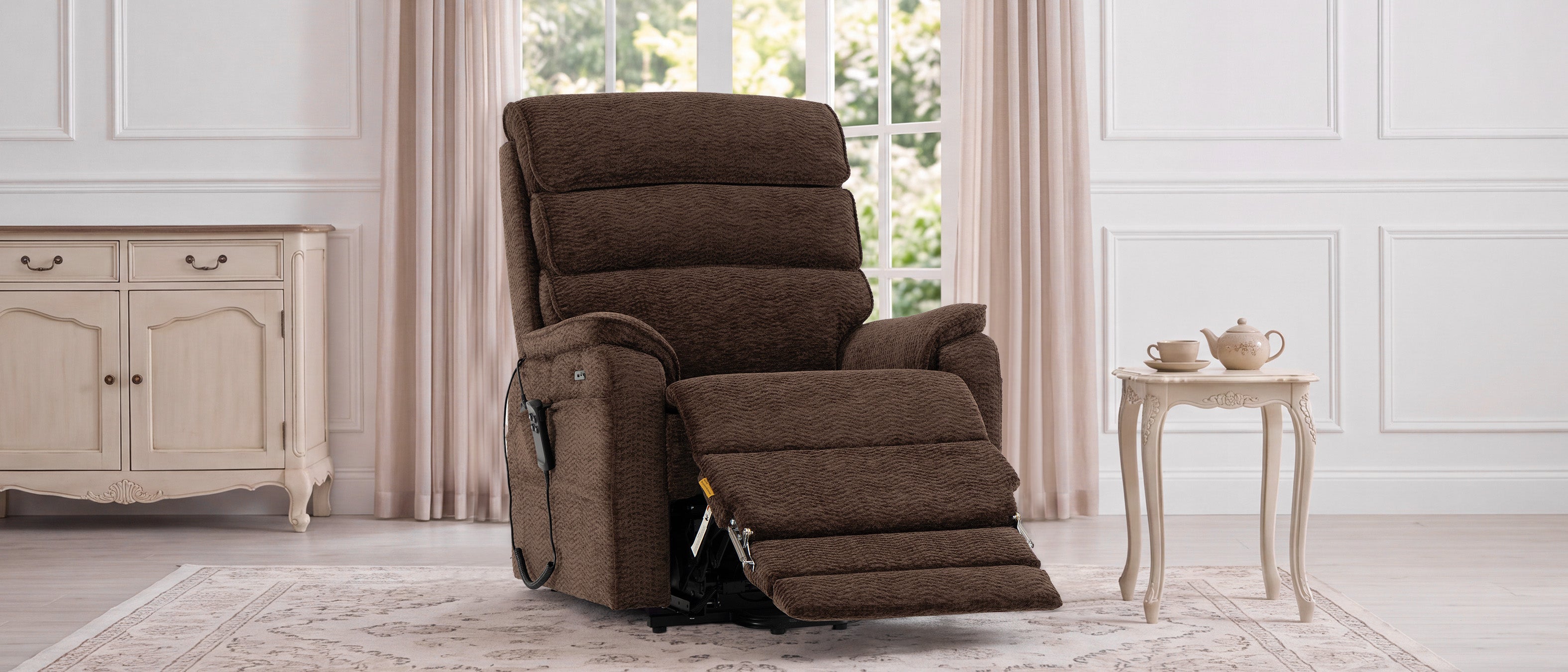 Person reclined in the Irene House 9188ET big and tall lift recliner with the extended footrest fully supporting their feet instead of leaving them dangling